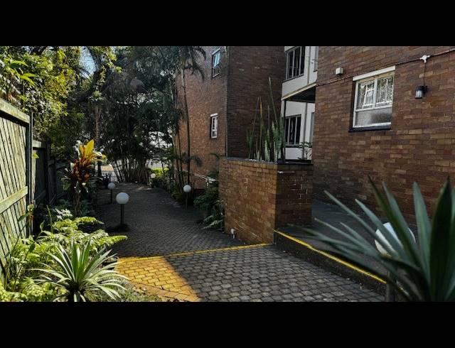 1.5 BEDROOM APARTMENT FOR SALE IN ESSENWOOD